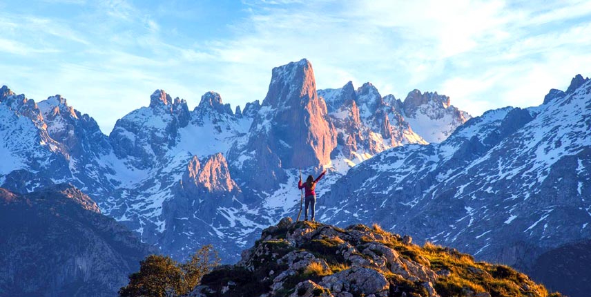 Foto del naranjo de Bulnes en los picos de Europa en Asturias